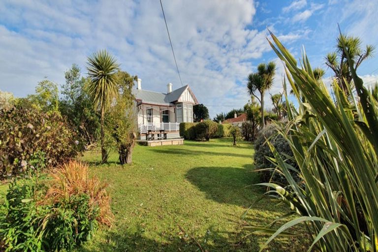 Photo of property in 3 Castle Street, Riverton/aparima, Riverton, 9822