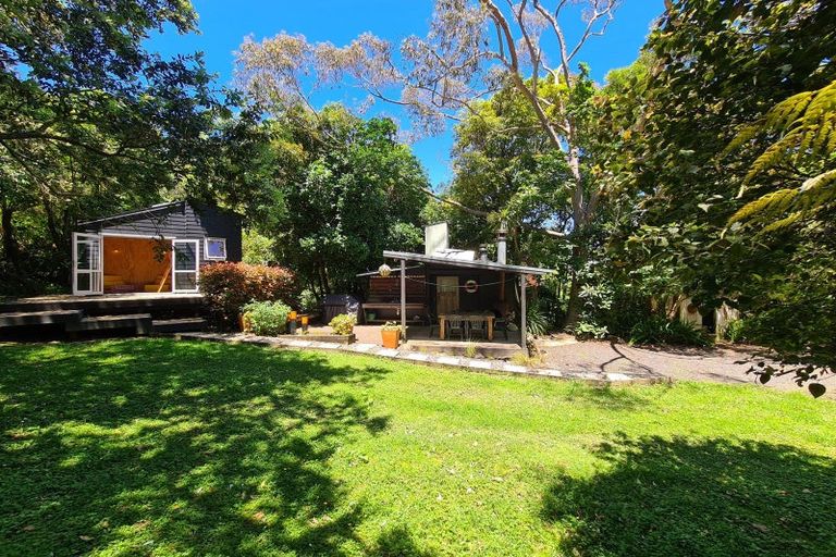 Photo of property in 1567 Rings Road, Coromandel, 3506