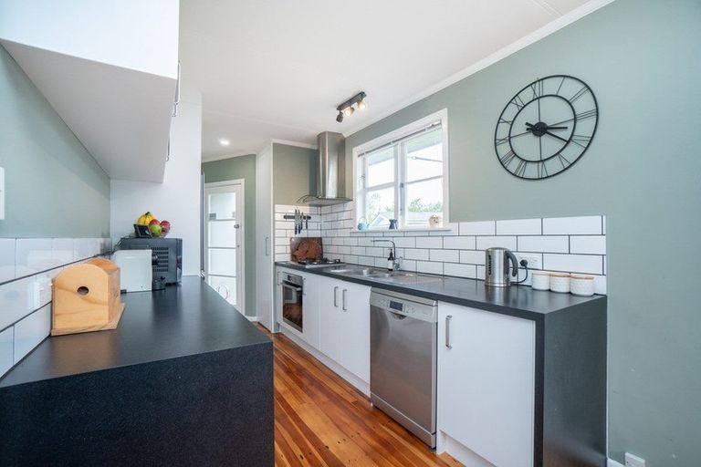 Photo of property in 23 Benmore Avenue, Cloverlea, Palmerston North, 4412