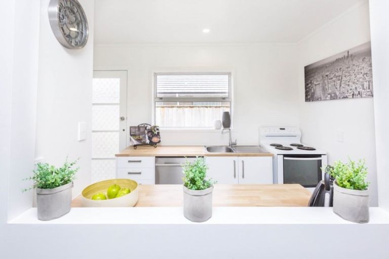 Photo of property in 9/46 King Street, Ebdentown, Upper Hutt, 5018