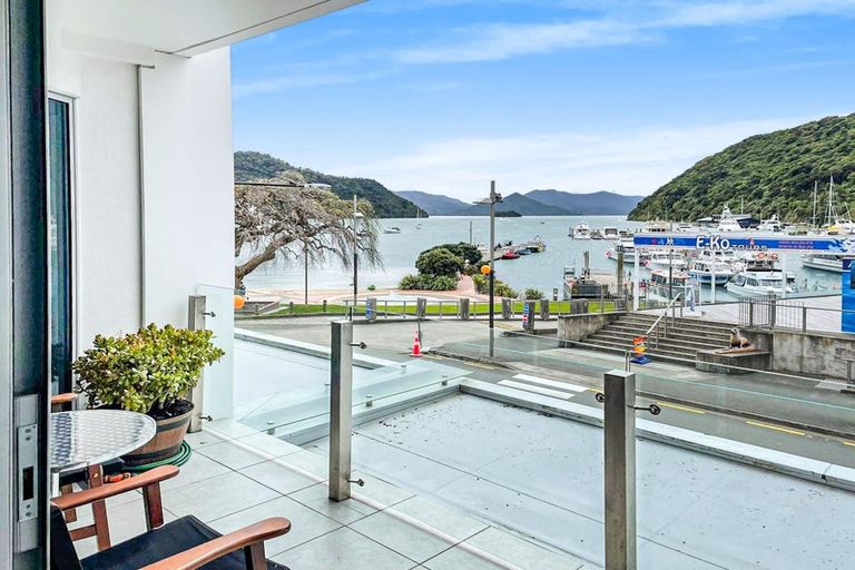 Photo of property in Oxleys Rock Apartments, 204/6 London Quay, Picton, 7220