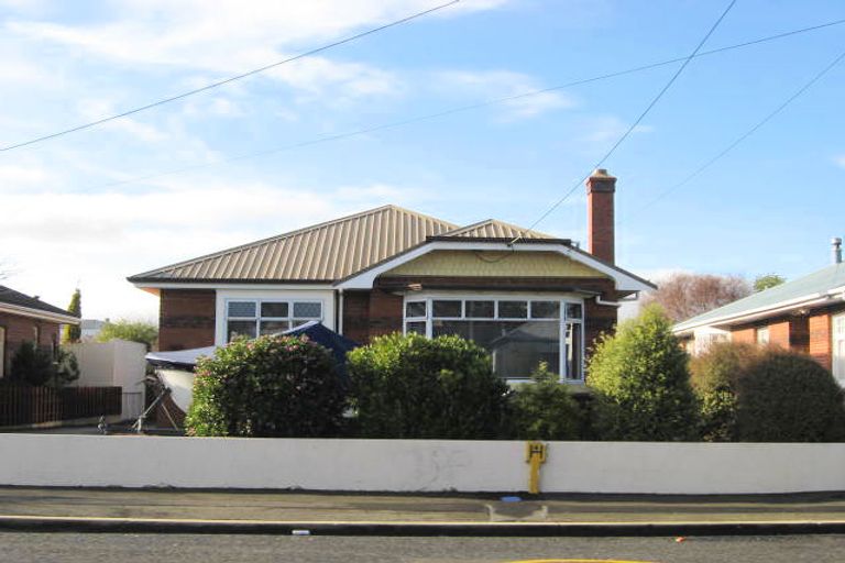 Photo of property in 5 East Avenue, Saint Kilda, Dunedin, 9012