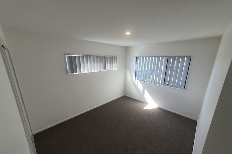 Photo of property in 12 Grandifolia Road, Takanini, 2110