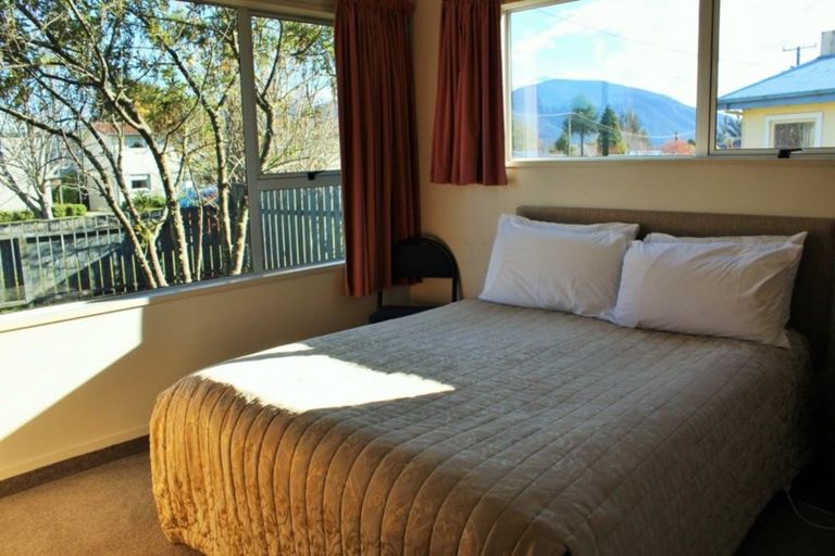 Photo of property in 51 Quintin Drive, Te Anau, 9600