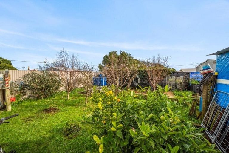Photo of property in 45 Reid Avenue, Hawera, 4610