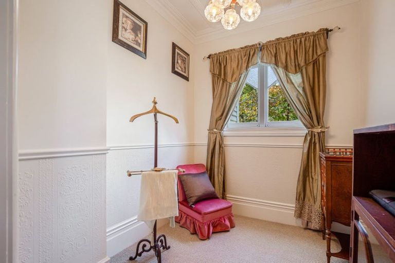 Photo of property in 41 Stanley Point Road, Stanley Point, Auckland, 0624