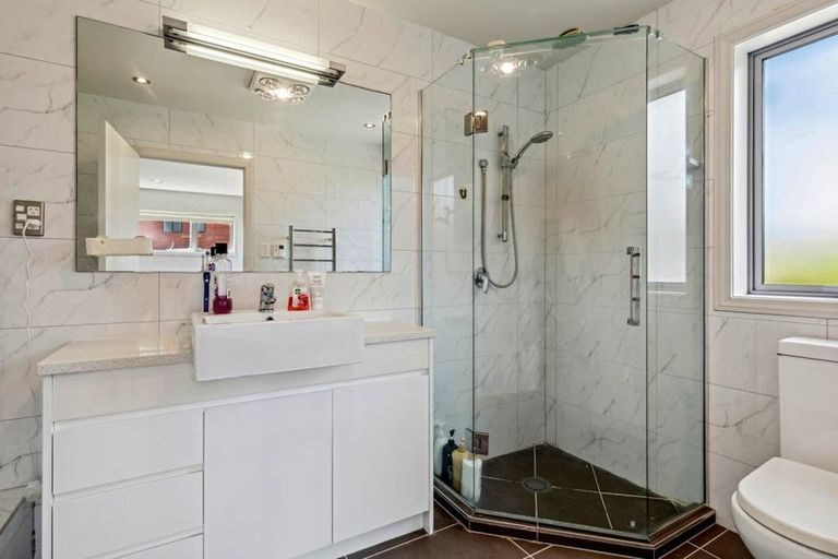 Photo of property in 27 The Avenue, Albany, Auckland, 0632