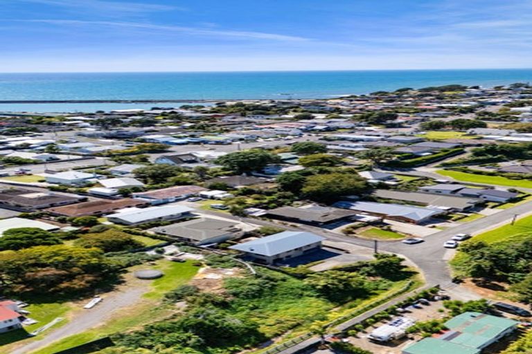 Photo of property in 30 Moulton Street, Moturoa, New Plymouth, 4310