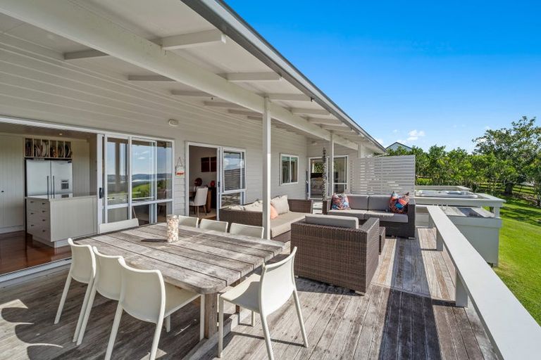 Photo of property in 317 Takatu Road, Tawharanui Peninsula, Warkworth, 0986