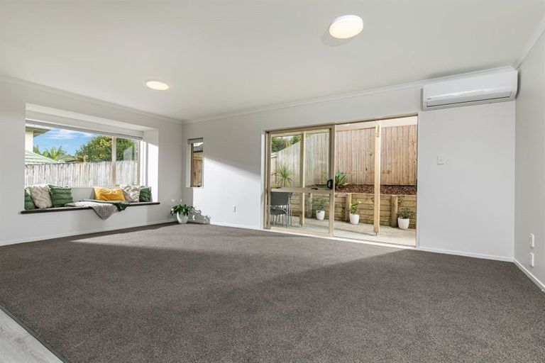 Photo of property in 7 Elder Place, Massey, Auckland, 0614