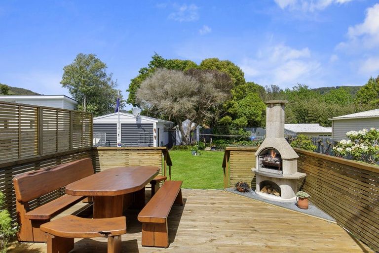 Photo of property in 17 Burden Avenue, Wainuiomata, Lower Hutt, 5014