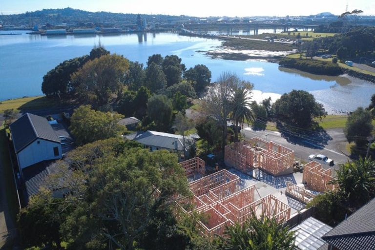 Photo of property in 6 Woodward Avenue, Mangere Bridge, Auckland, 2022