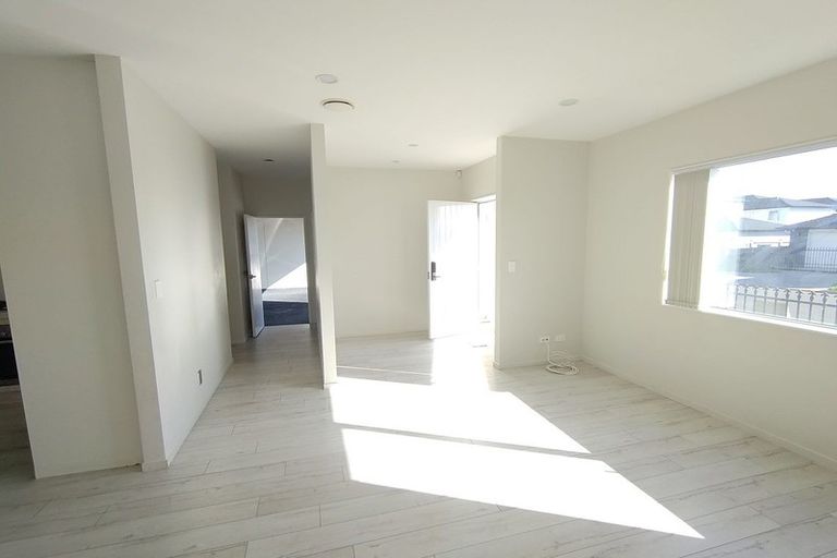 Photo of property in 75 Rosewell Crescent, Flat Bush, Auckland, 2019