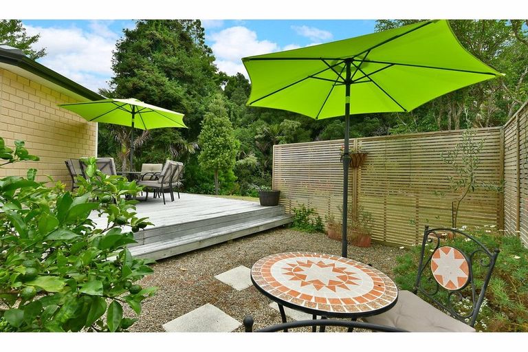 Photo of property in 23 Annalise Place, Orewa, 0931