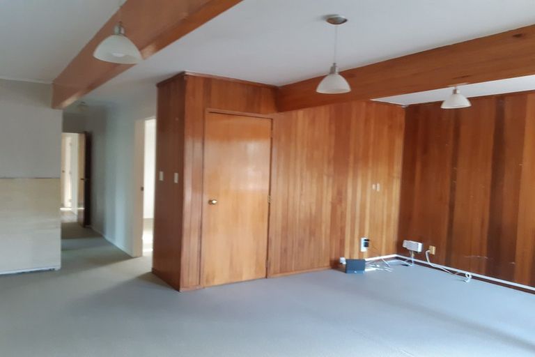 Photo of property in 11 Kingussie Place, Highland Park, Auckland, 2010