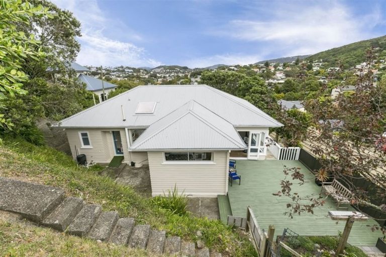 Photo of property in 15 Madras Street, Khandallah, Wellington, 6035