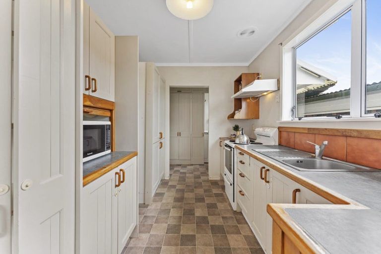Photo of property in 15 Burcham Street, Taita, Lower Hutt, 5011