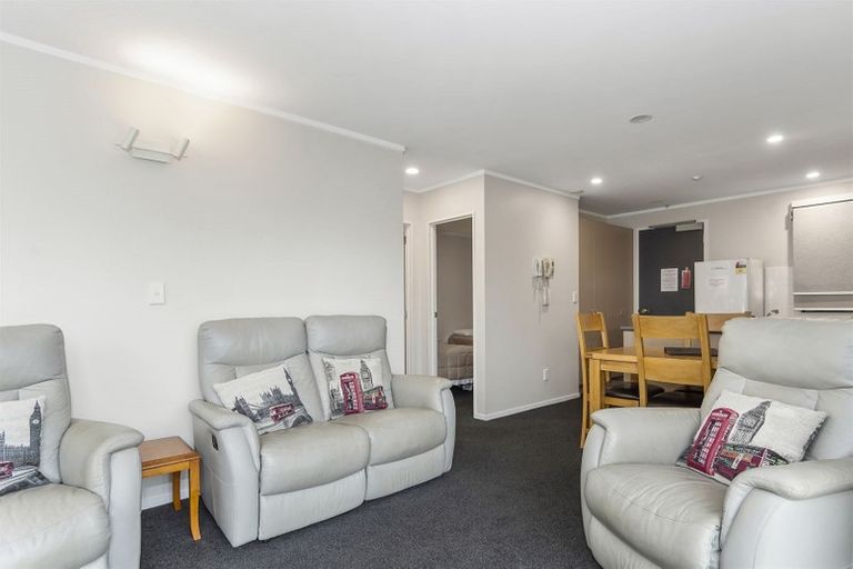 Photo of property in 23 Maunganui Road, Mount Maunganui, 3116