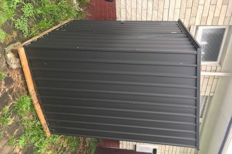 Photo of property in 2/13 Wykeham Place, Glenfield, Auckland, 0629