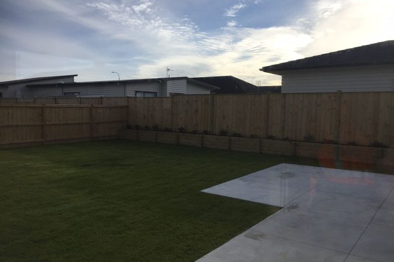 Photo of property in 12 Kaimanawa Road, Karaka, Papakura, 2113