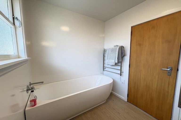 Photo of property in 28 Mountbatten Street, New Brighton, Christchurch, 8061