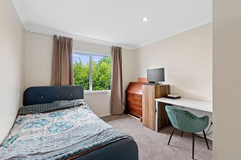 Photo of property in 16 Fern Court, Orewa, 0931