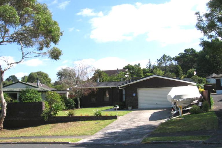 Photo of property in 10 Montclair Rise, Browns Bay, Auckland, 0630
