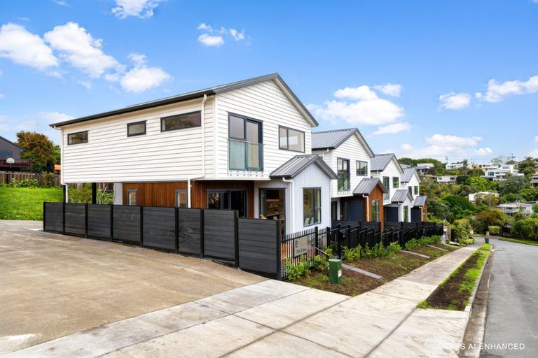 Photo of property in 2c Tiri View Place, Waiake, Auckland, 0630