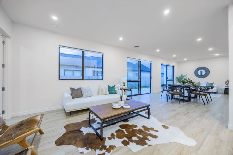 Photo of property in 5 Cutfield Lane, Kumeu, 0810