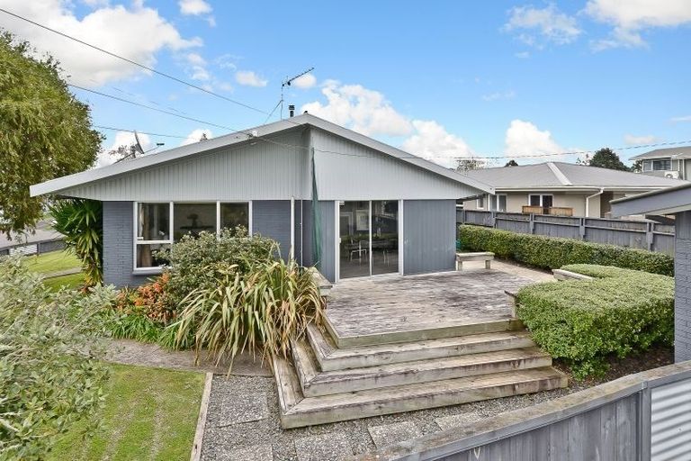 Photo of property in 1 Burwood Place, Silverdale, Hamilton, 3216