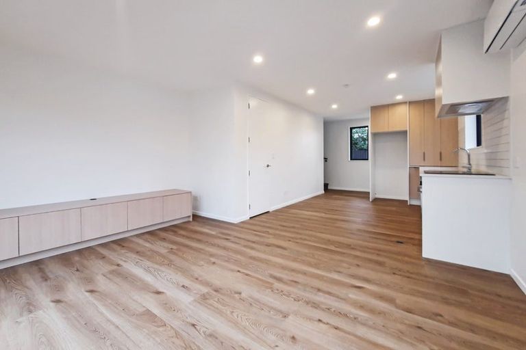Photo of property in 1/12 Newbridge Place, Ilam, Christchurch, 8041