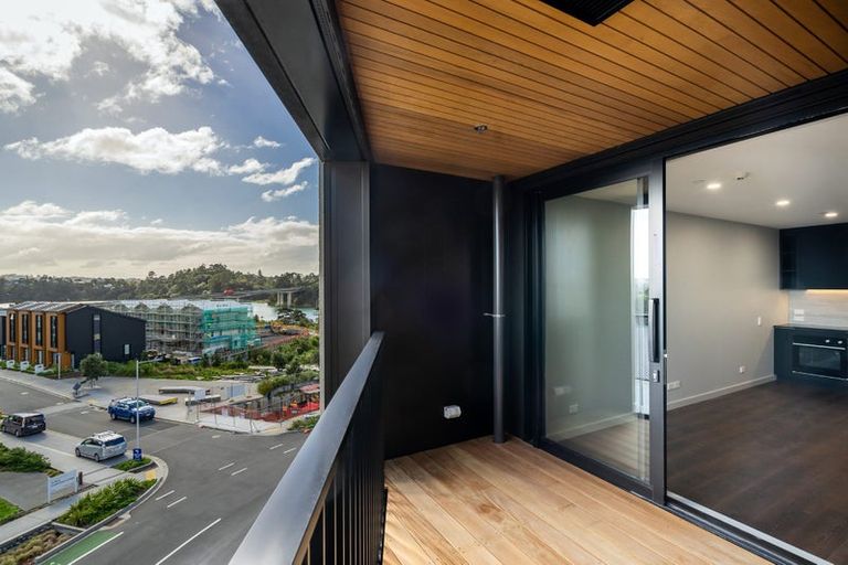 Photo of property in 407/2 Launch Road, Hobsonville, Auckland, 0616