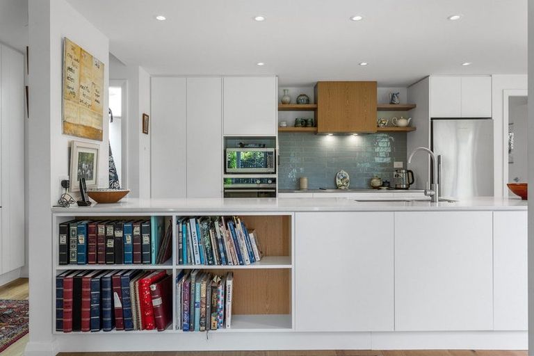 Photo of property in 1/2 Heberden Avenue, Sumner, Christchurch, 8081