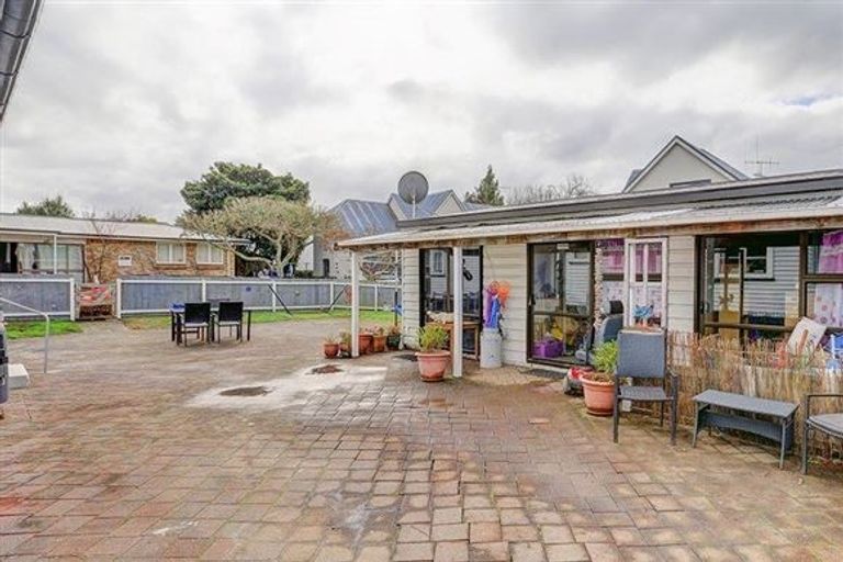 Photo of property in 17 Brocas Avenue, Hillcrest, Hamilton, 3216