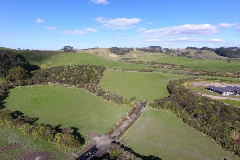 Photo of property in 47 Hauora Lane, Waitoki, 0871
