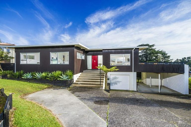 Photo of property in 272 Sunset Road, Windsor Park, Auckland, 0632