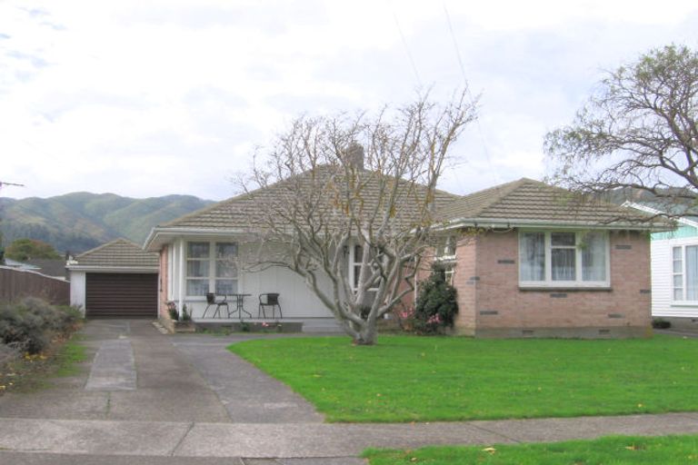 Photo of property in 5 Barsi Grove, Avalon, Lower Hutt, 5011