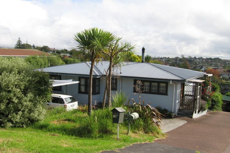 Photo of property in 1/16 View Road, Shelly Park, Auckland, 2014