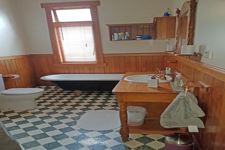 Photo of property in 25 Ranfurly Street, Hokowhitu, Palmerston North, 4410