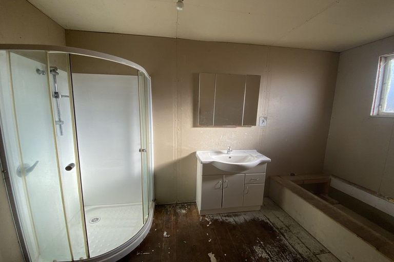 Photo of property in 81 Ngatai Street, Manaia, 4612