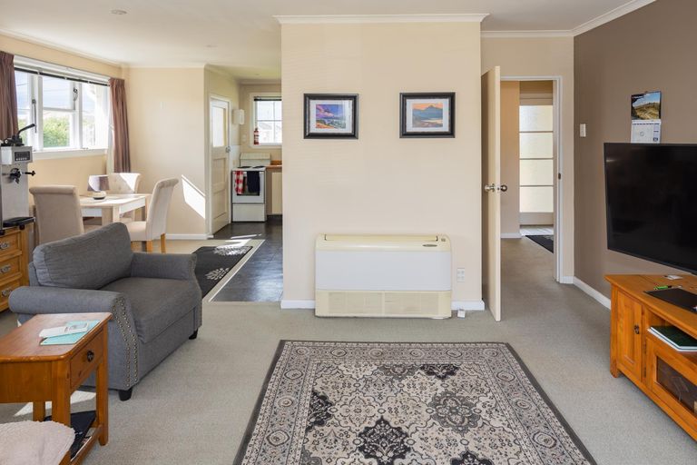 Photo of property in 16-16a Pembroke Street, Oamaru North, Oamaru, 9400