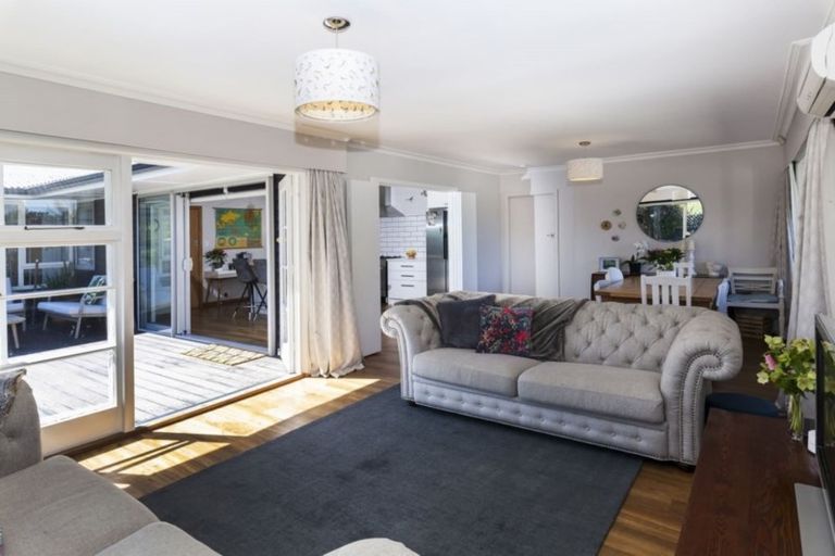 Photo of property in 2 Manor Place, Bryndwr, Christchurch, 8053