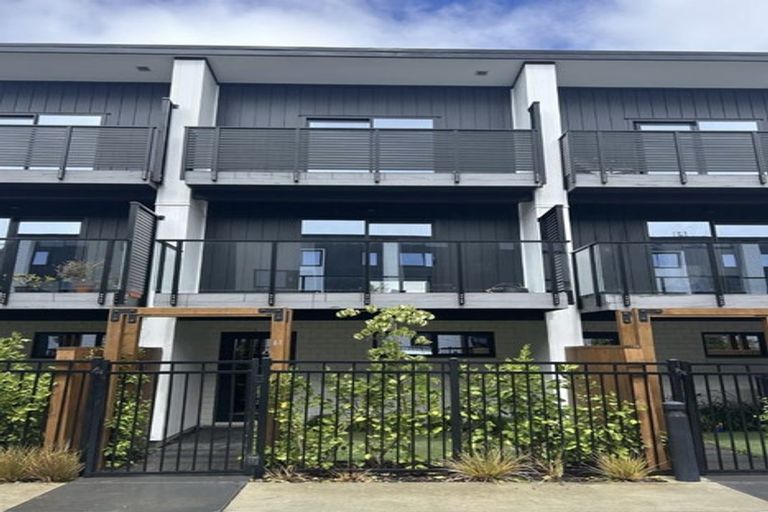 Photo of property in 5/61 Matipo Road, Te Atatu Peninsula, Auckland, 0610