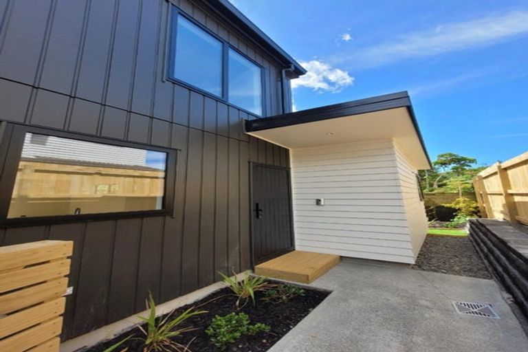Photo of property in 10/15 Union Road, Howick, Auckland, 2014
