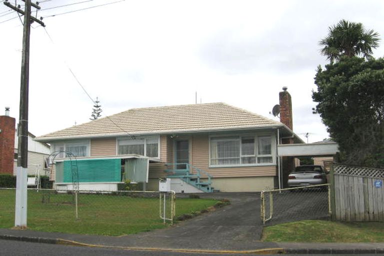 Photo of property in 2 Mackwood Place, Birkdale, Auckland, 0626