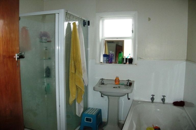 Photo of property in 27 Carlisle Street, Levin, 5510