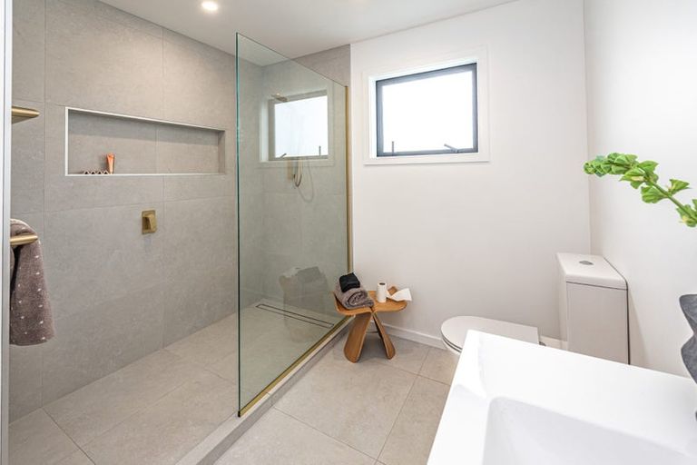 Photo of property in 16 Coleman Avenue, Waverley, 4591