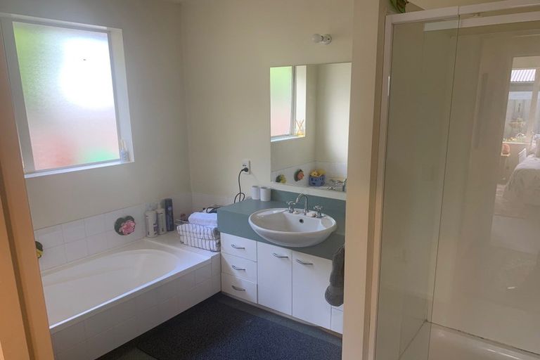 Photo of property in 2/7 Kennedys Bush Road, Halswell, Christchurch, 8025