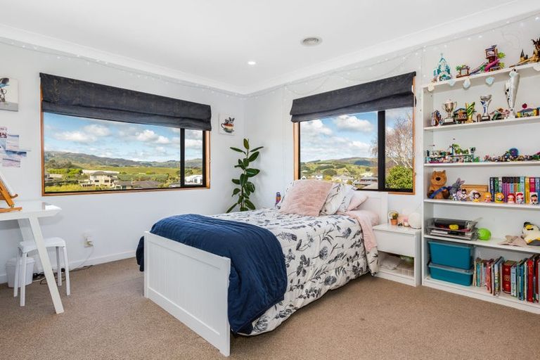 Photo of property in 81 The Masthead, Whitby, Porirua, 5024