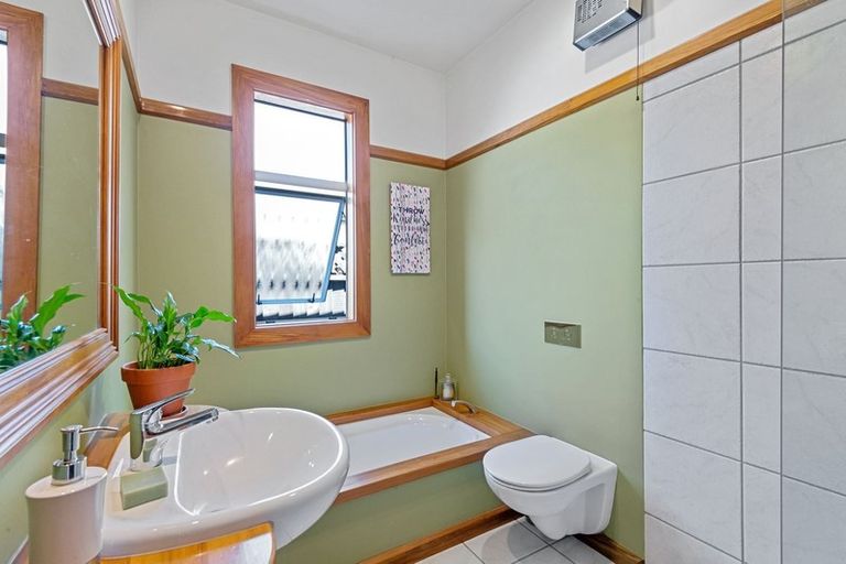 Photo of property in 11 Massey Crescent, St Albans, Christchurch, 8014